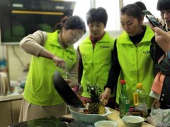 南陽月嫂泓德家政公司_月子餐培訓(xùn)